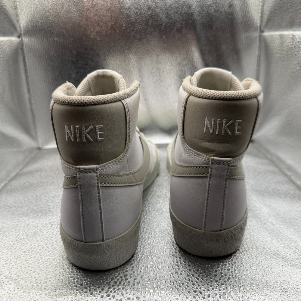 Size 7Y Nike Blazer Mid '77 SE White/Light Bone-Volt Kids Sneakers DM1000-100 - Picture 7 of 9